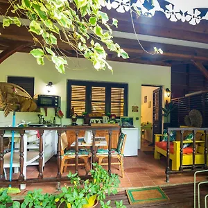 Lodge Martinique Treehouse
